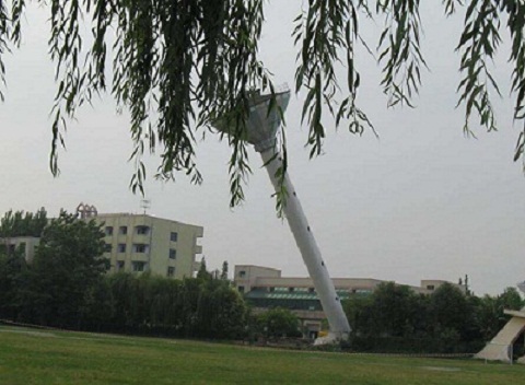 水塔拆除只看施工價格有多大的隱患？
