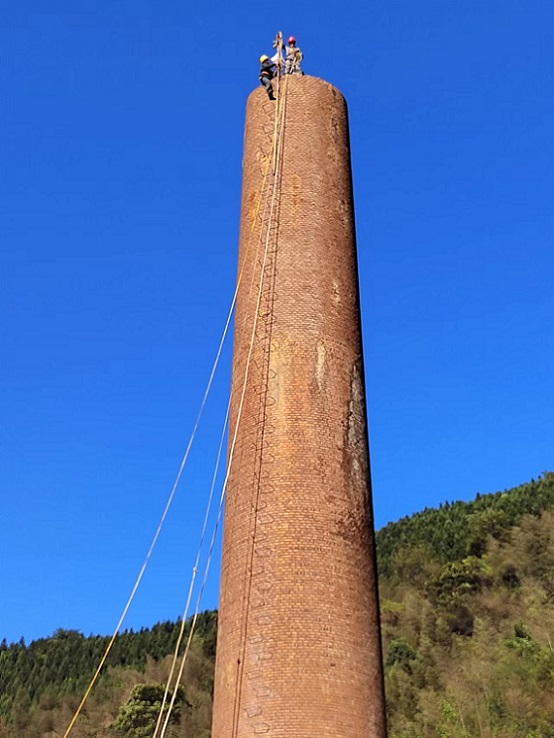 株州煙囪拆除公司:高效與專業(yè)并行的拆除與安全承諾